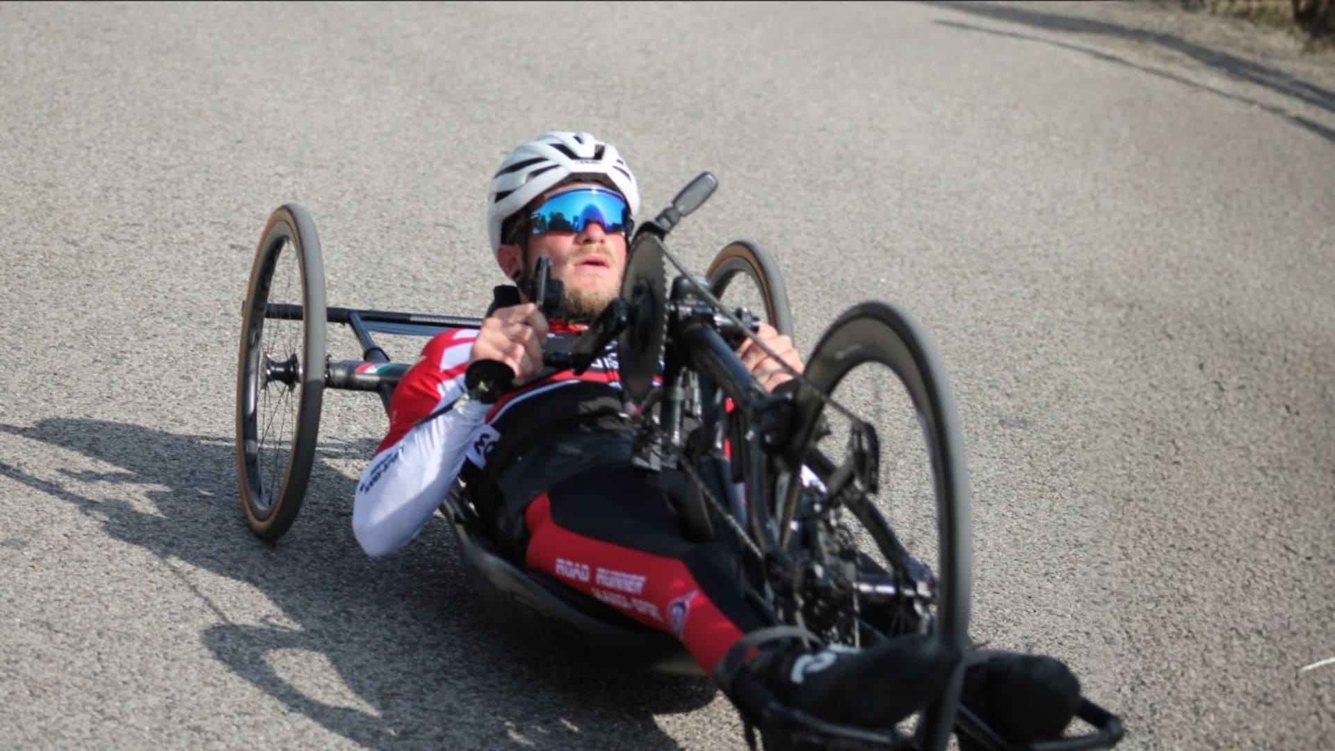 Image hover effect image