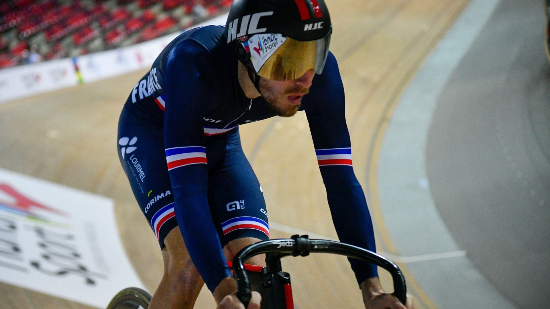 Image hover effect image