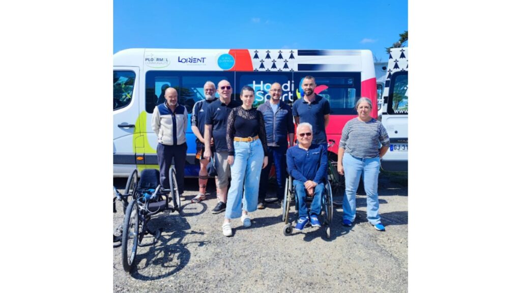 Véhicule itinérant du Comité Handisport Morbihan pour le transport de matériel